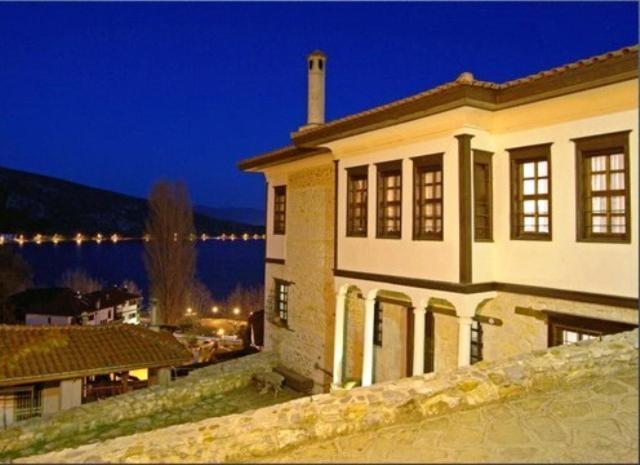 Vergoula'S Mansion Касторія Екстер'єр фото